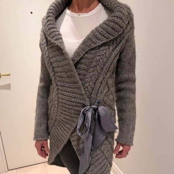 Sweater Coat - Cable knit - Picture 2 of 2